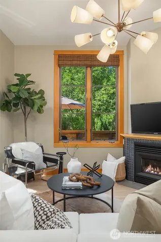 3824 Evanston Avenue N Seattle WA 98103