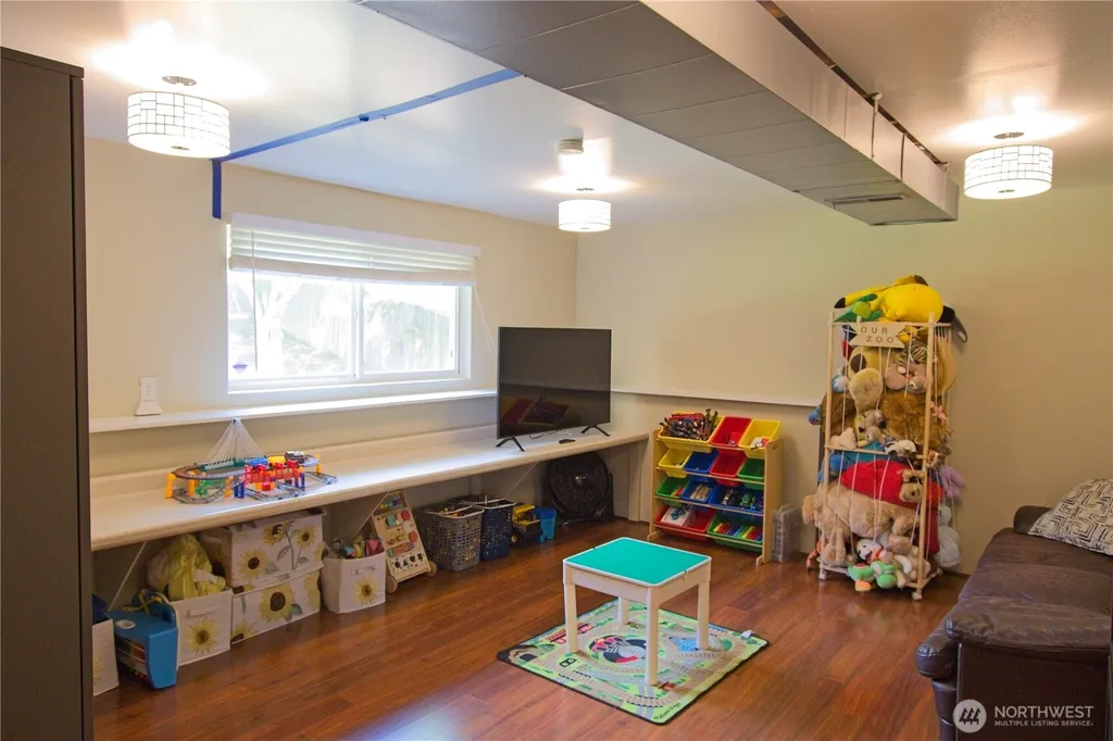 6804 47th Avenue E Tacoma WA 98443