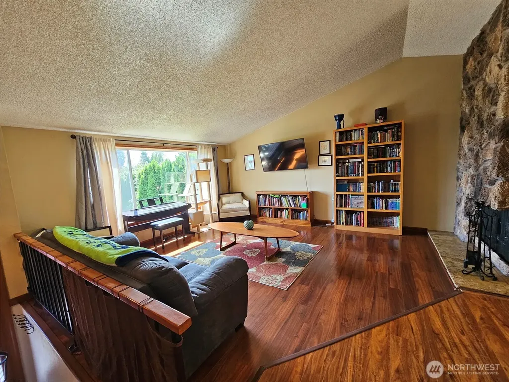 6804 47th Avenue E Tacoma WA 98443