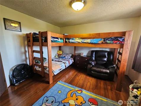 6804 47th Avenue E Tacoma WA 98443