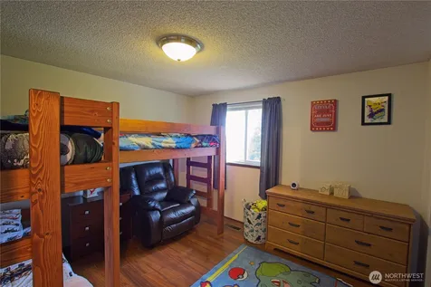 6804 47th Avenue E Tacoma WA 98443