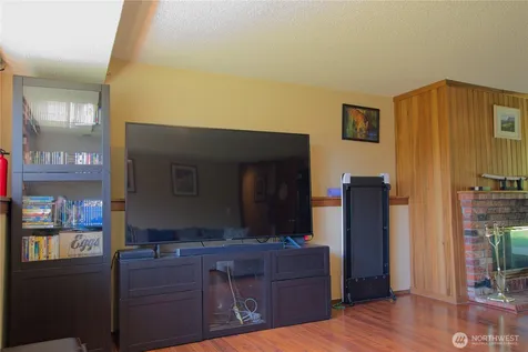 6804 47th Avenue E Tacoma WA 98443