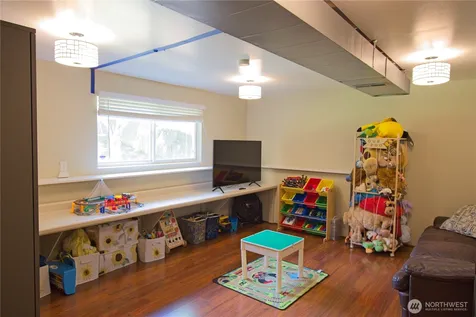 6804 47th Avenue E Tacoma WA 98443