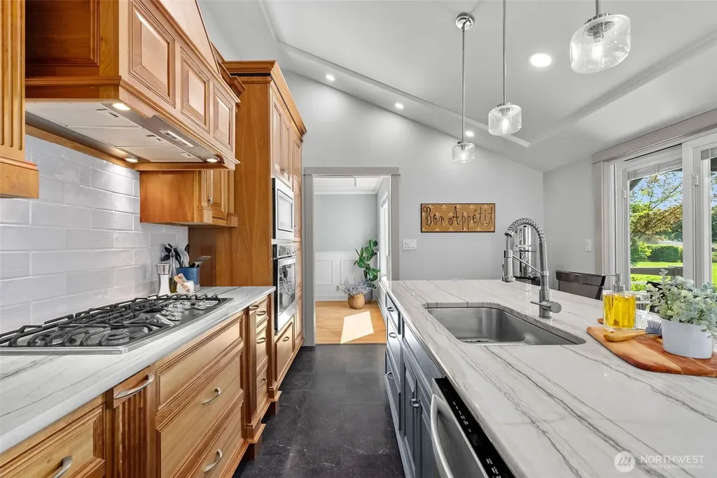 5408 71st Avenue Ct E Puyallup WA 98371