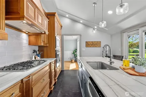 5408 71st Avenue Ct E Puyallup WA 98371