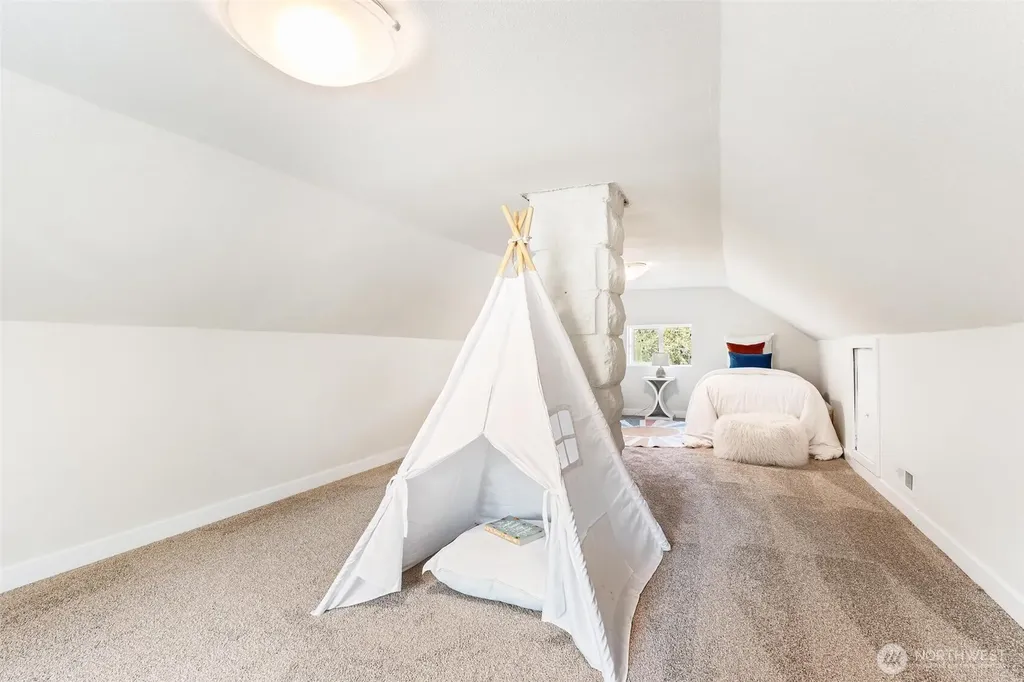 8632 45th Avenue S Seattle WA 98118