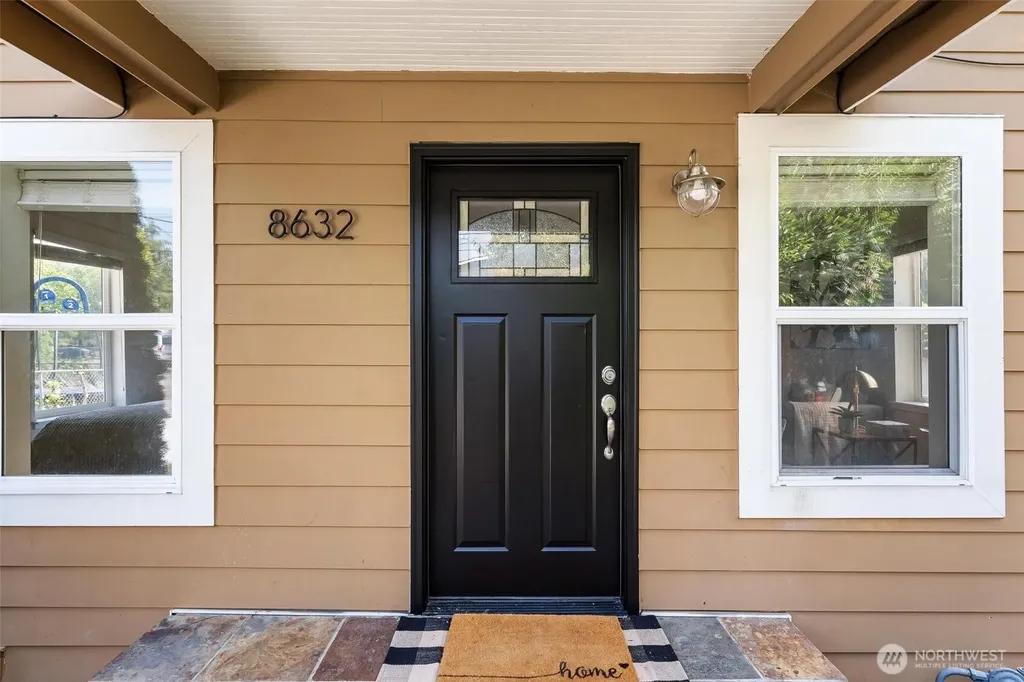 8632 45th Avenue S Seattle WA 98118