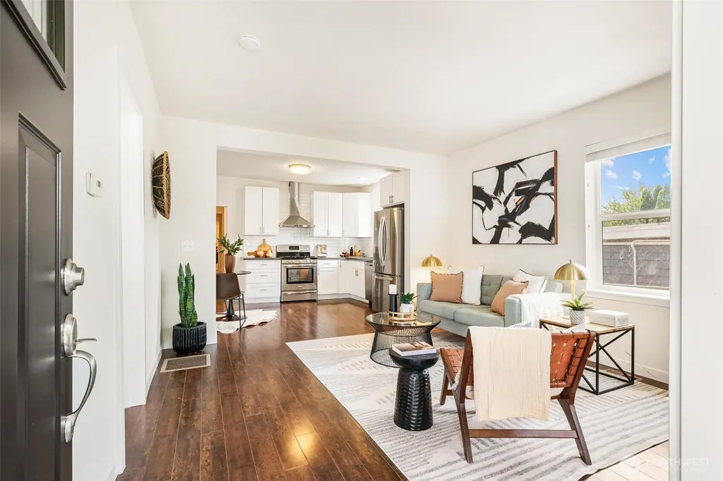 8632 45th Avenue S Seattle WA 98118