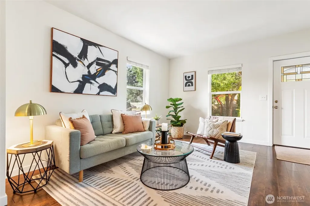 8632 45th Avenue S Seattle WA 98118