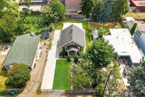 8632 45th Avenue S Seattle WA 98118