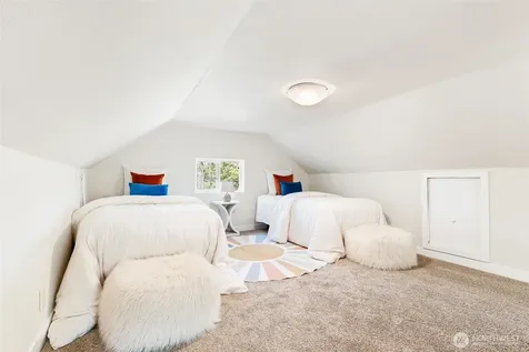 8632 45th Avenue S Seattle WA 98118