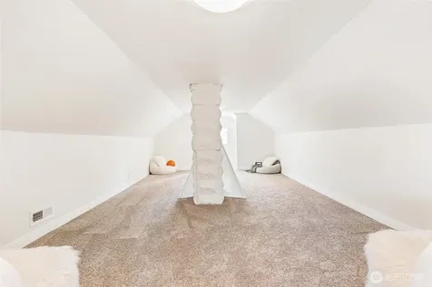 8632 45th Avenue S Seattle WA 98118