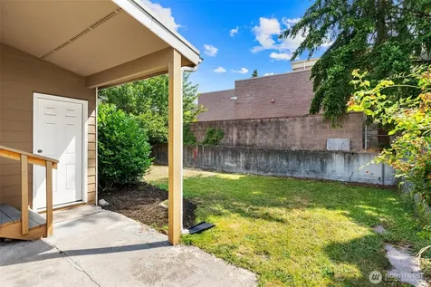 8632 45th Avenue S Seattle WA 98118