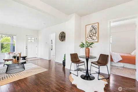 8632 45th Avenue S Seattle WA 98118