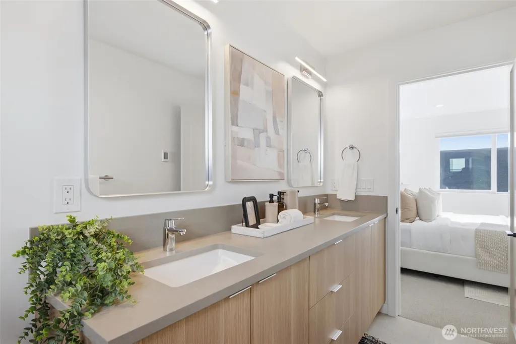 4117 SW Juneau Street Seattle WA 98136