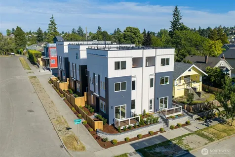 4117 SW Juneau Street Seattle WA 98136