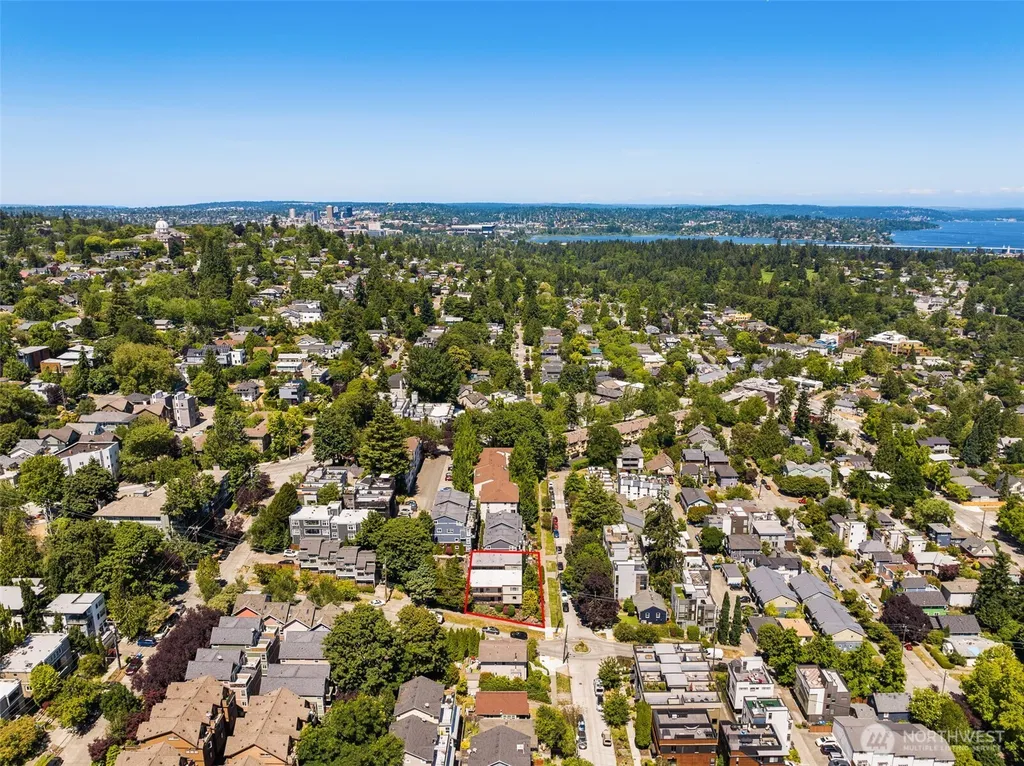 205 26th Avenue E Seattle WA 98112