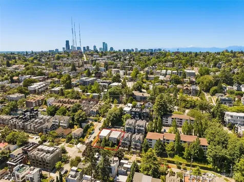 205 26th Avenue E Seattle WA 98112