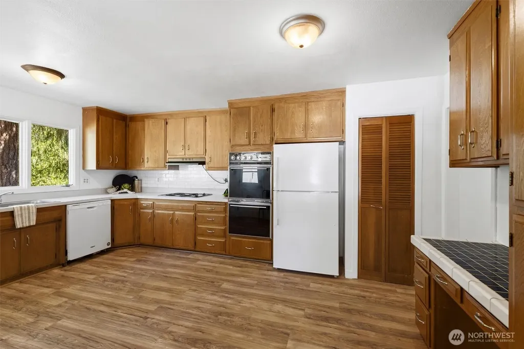 5810 Mission Road Bellingham WA 98226