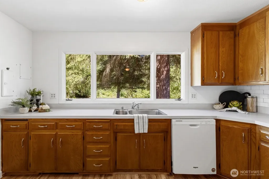 5810 Mission Road Bellingham WA 98226