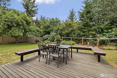 1051 Laforest Drive SE North Bend WA 98045