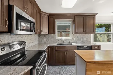 4817 N 22nd Street Tacoma WA 98406