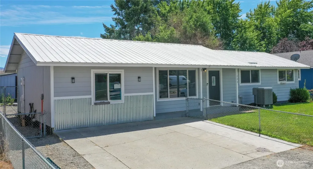 733 Ridge Place Omak WA 98841