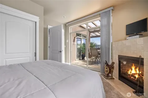 2551 Thorndyke Avenue W Seattle WA 98199