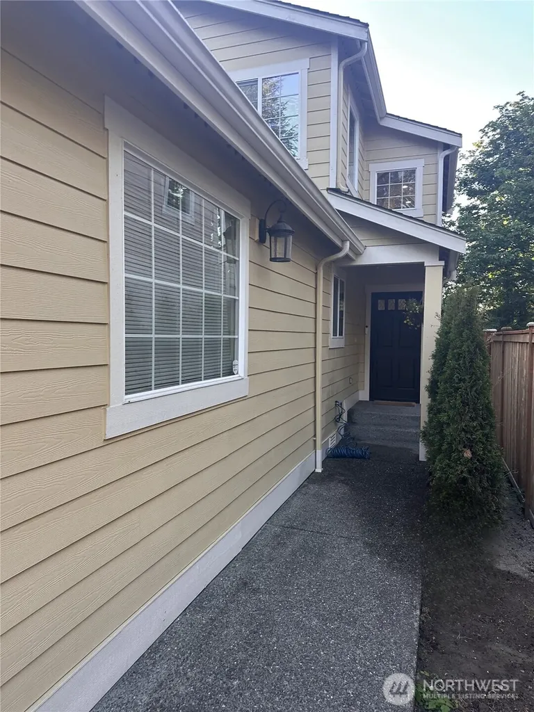 11526 NE 116th Street Kirkland WA 98034