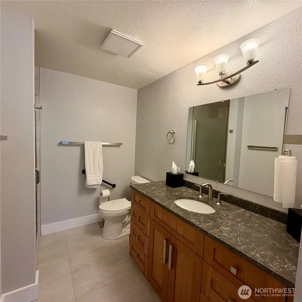 20161 Viking Crest Loop NE Poulsbo WA 98370