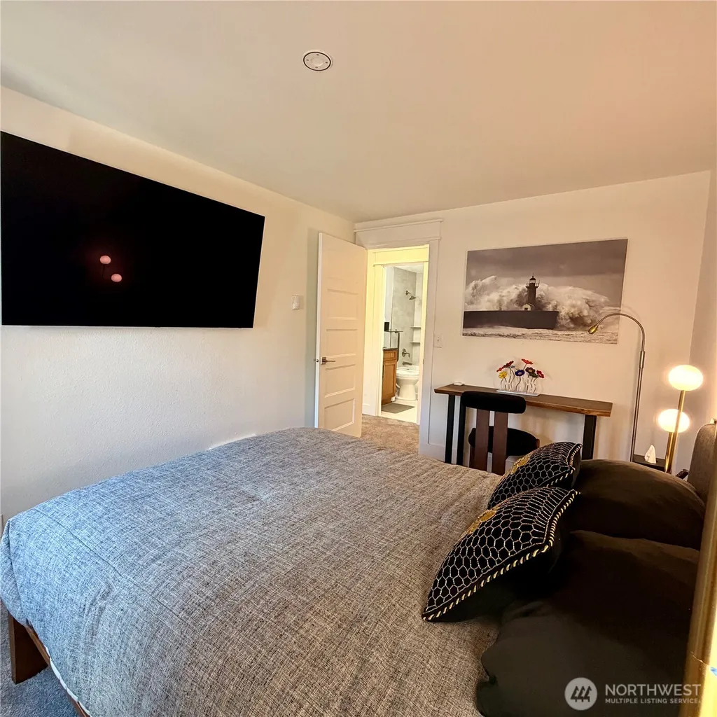 20161 Viking Crest Loop NE Poulsbo WA 98370