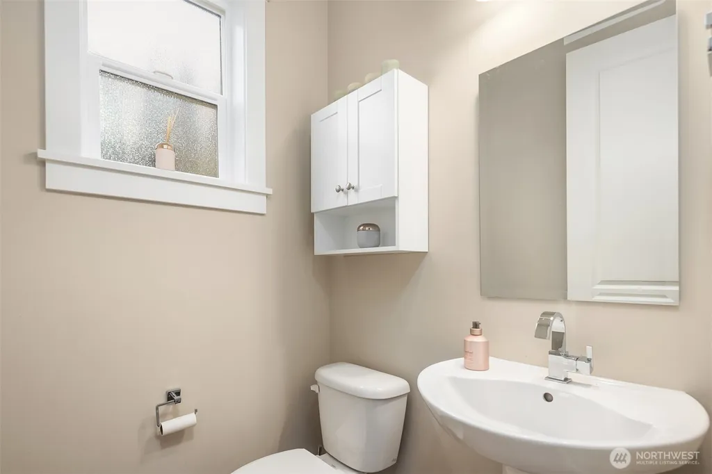 1435 242nd Place SE Bothell WA 98021