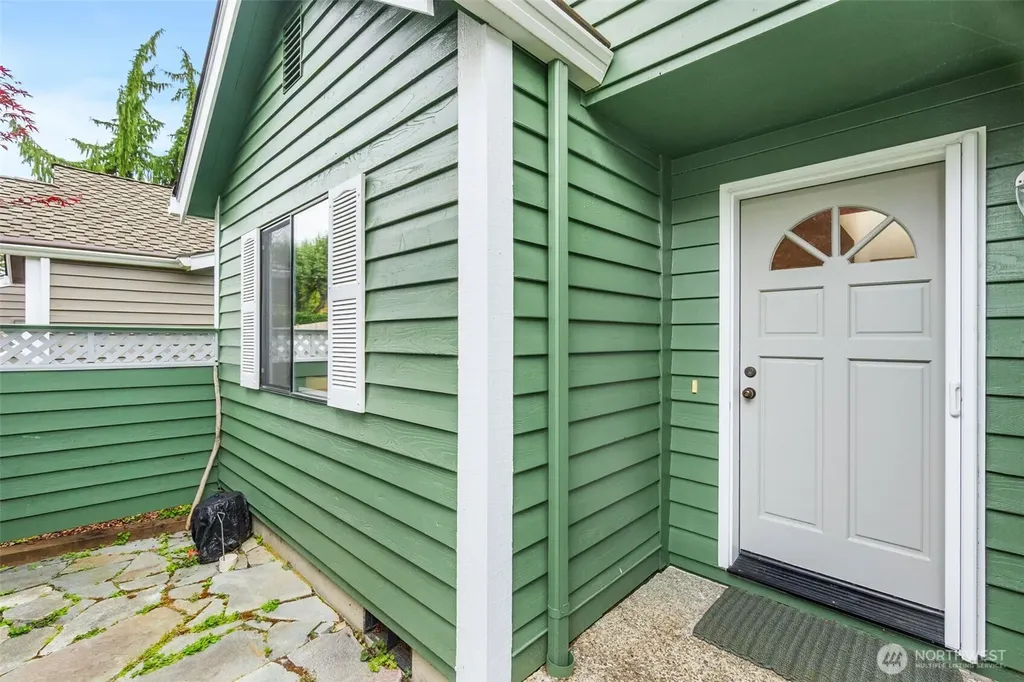 726 Sherman Street NW Olympia WA 98502