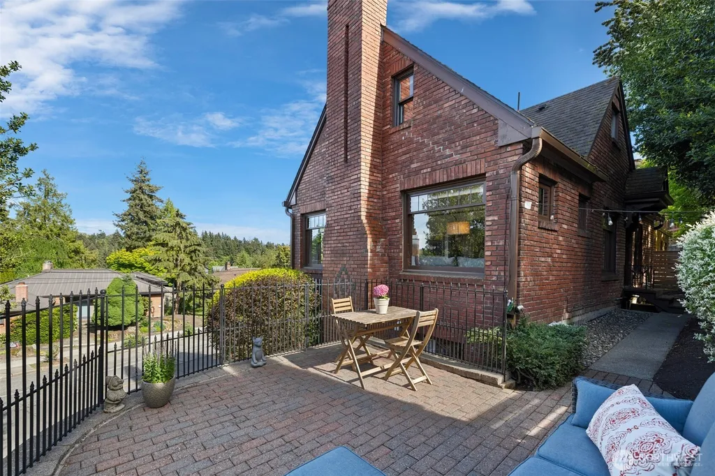 5505 Seward Park Avenue S Seattle WA 98118