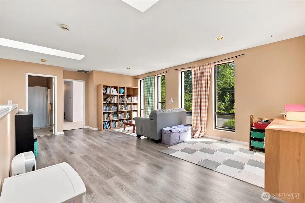 6409 Chennault Beach Drive Mukilteo WA 98275