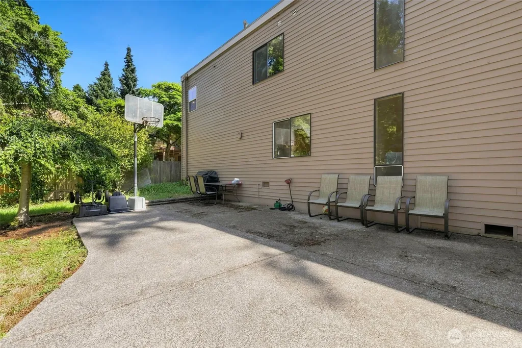 6409 Chennault Beach Drive Mukilteo WA 98275