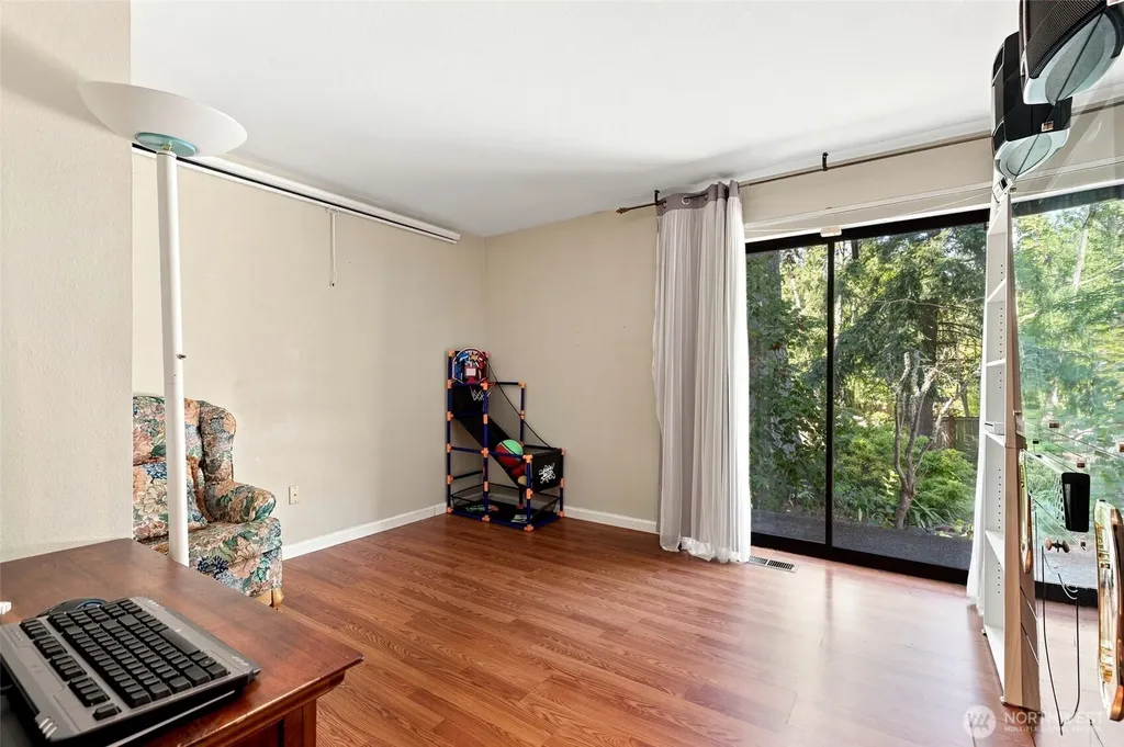 6409 Chennault Beach Drive Mukilteo WA 98275