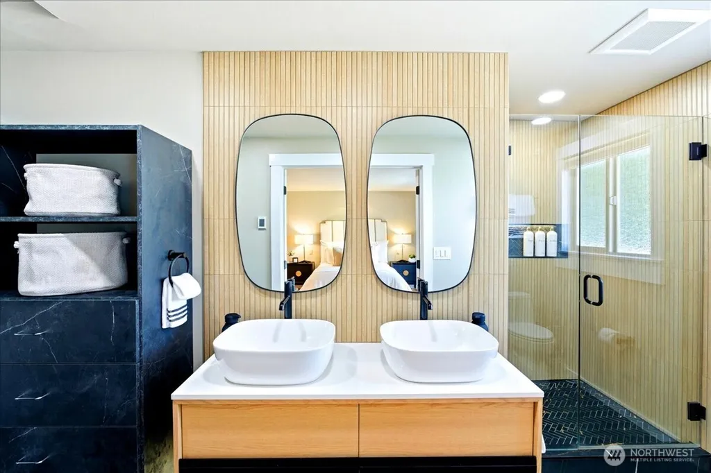 16813 NE 33rd Street Bellevue WA 98008