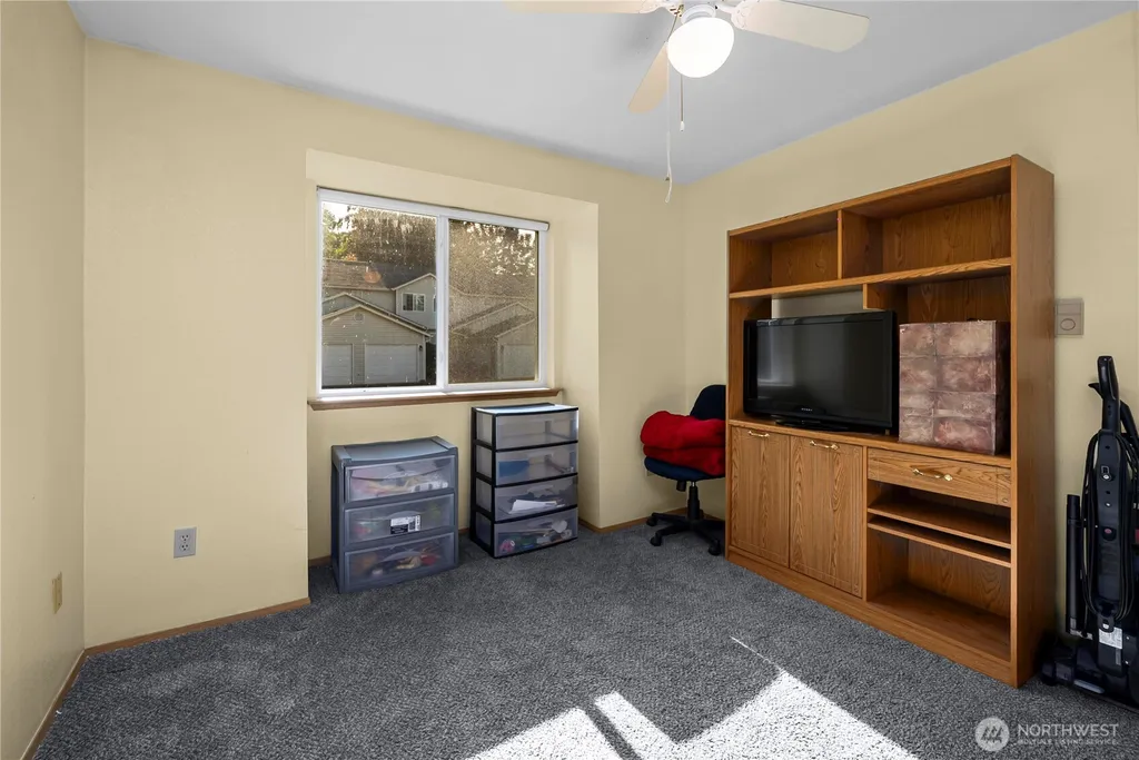 5616 99th Street Ct E Puyallup WA 98373
