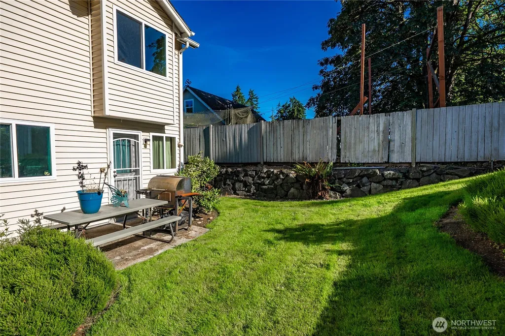 5616 99th Street Ct E Puyallup WA 98373