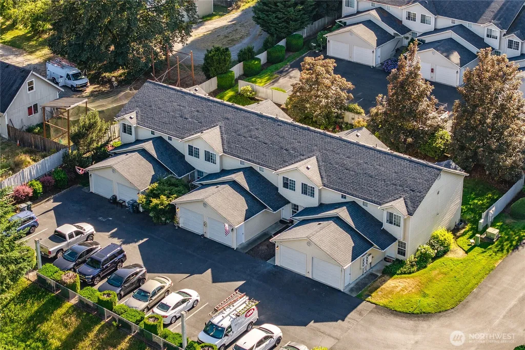 5616 99th Street Ct E Puyallup WA 98373