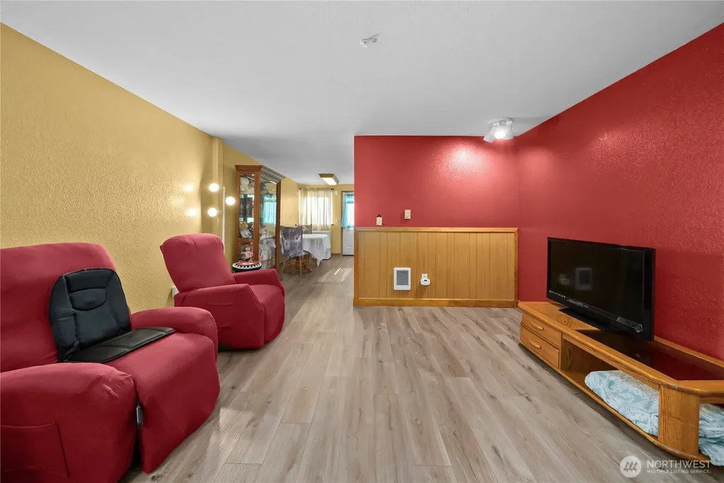 5616 99th Street Ct E Puyallup WA 98373