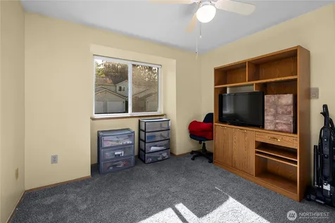 5616 99th Street Ct E Puyallup WA 98373