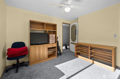 5616 99th Street Ct E Puyallup WA 98373