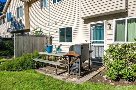 5616 99th Street Ct E Puyallup WA 98373