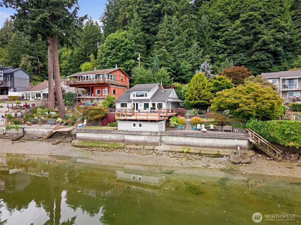 4923 Sunrise Beach Road NW Olympia WA 98502