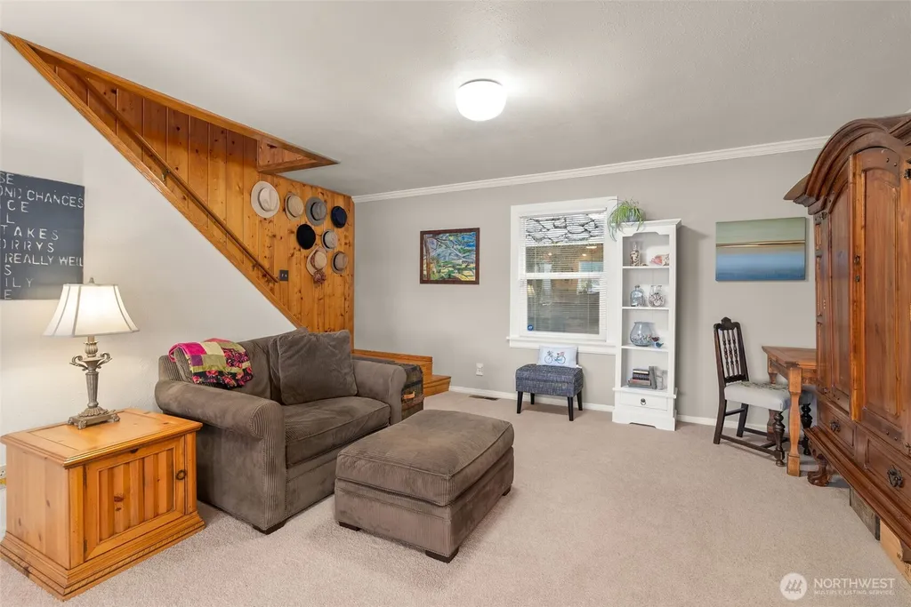 4923 Sunrise Beach Road NW Olympia WA 98502