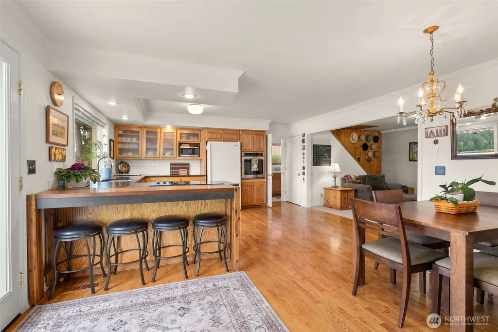 4923 Sunrise Beach Road NW Olympia WA 98502