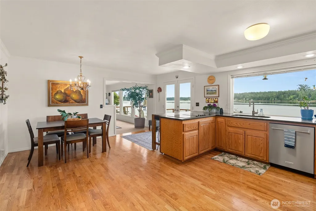 4923 Sunrise Beach Road NW Olympia WA 98502