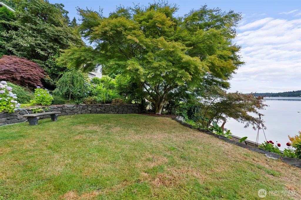 4923 Sunrise Beach Road NW Olympia WA 98502